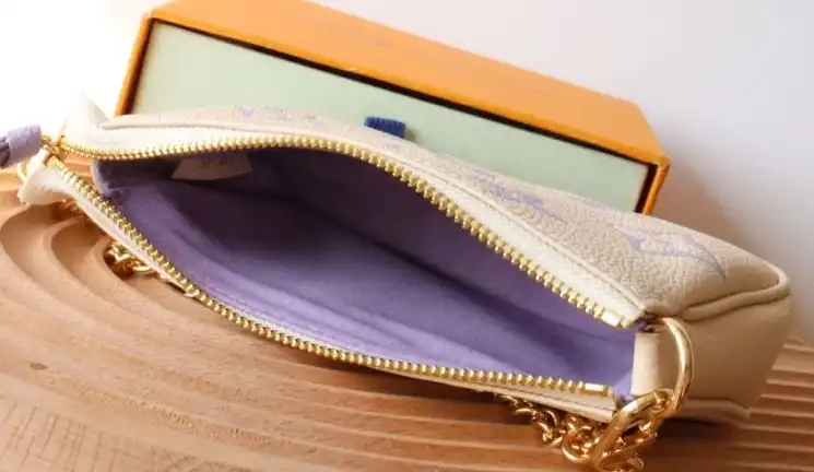 LV Wallets 4192D-0154