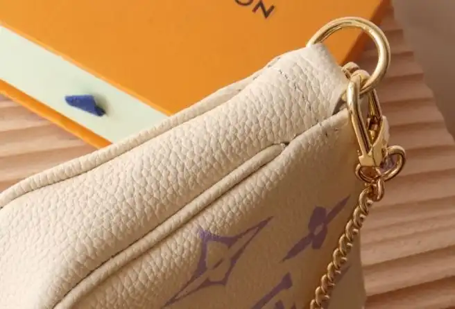 LV Wallets 4192D-0154