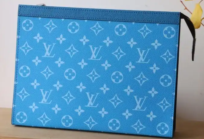 LV Clutch Bags 4192D-0165