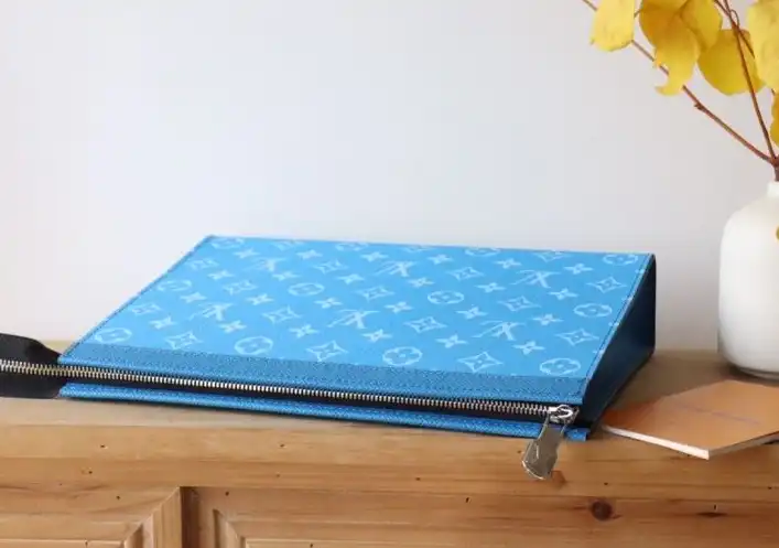 LV Clutch Bags 4192D-0165