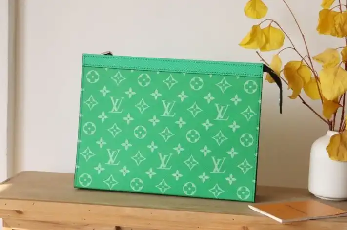 LV Clutch Bags 4192D-0166