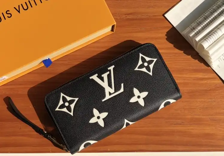 LV Wallets 4192F-0016