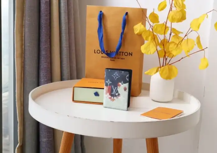 LV Wallets 4192F-0020