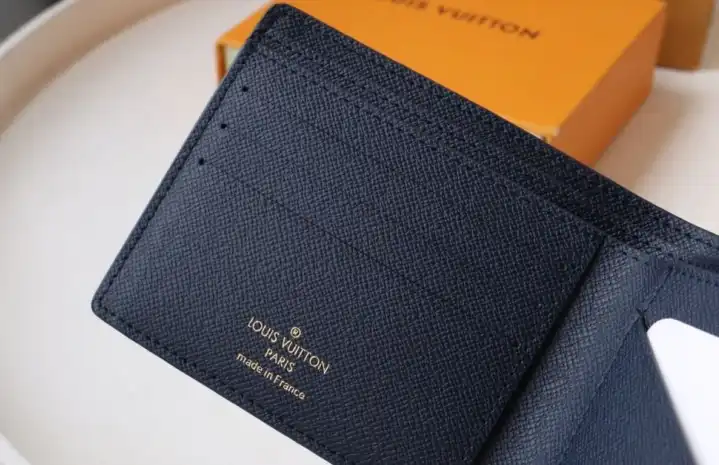 LV Wallets 4192F-0022