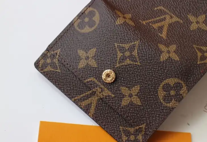LV Wallets 4192F-0023