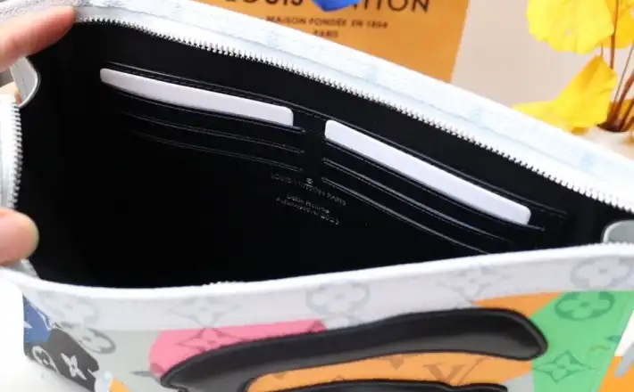 LV Clutch Bags 4192F-0025