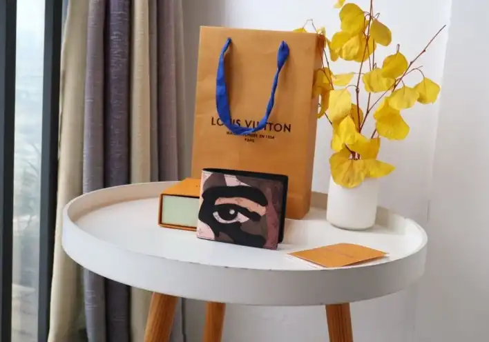 LV Wallets 4192F-0030