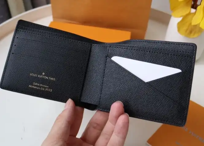 LV Wallets 4192F-0030
