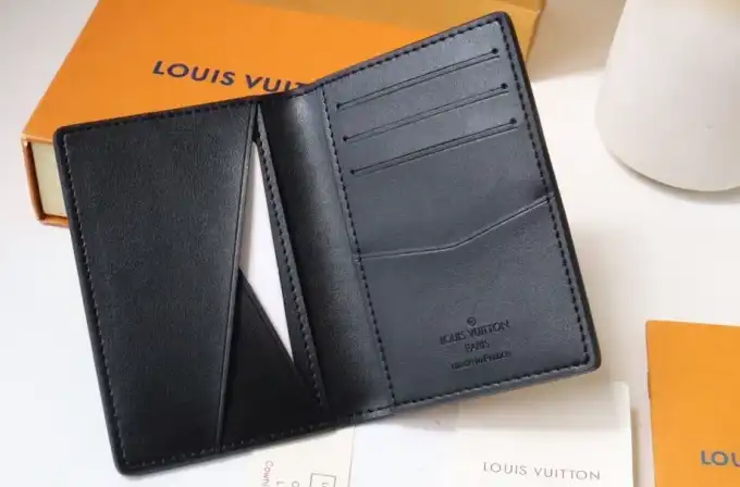 LV Wallets 4192F-0033
