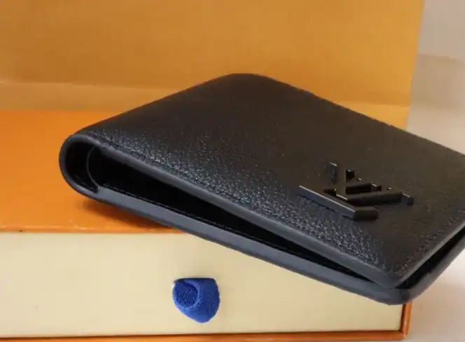 LV Wallets 4192F-0034