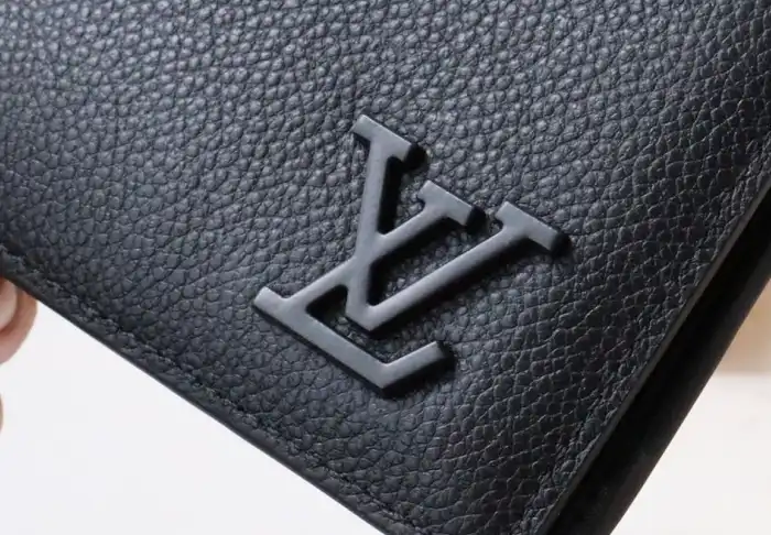 LV Wallets 4192F-0034