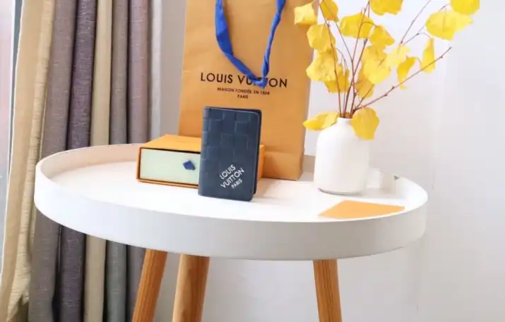 LV Wallets 4192F-0036