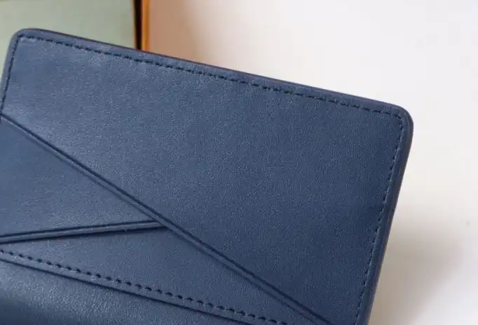 LV Wallets 4192F-0036