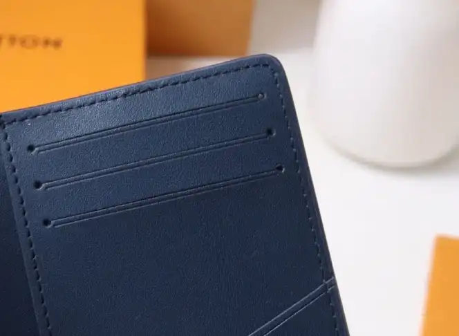 LV Wallets 4192F-0036