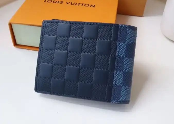 LV Wallets 4192F-0037