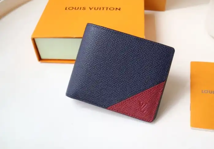 LV Wallets 4192F-0038