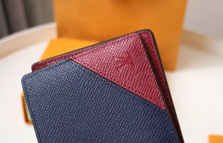 LV Wallets 4192F-0038