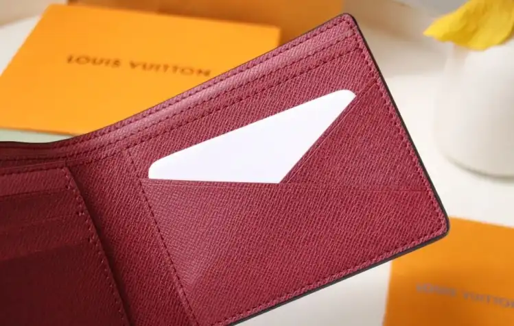 LV Wallets 4192F-0038