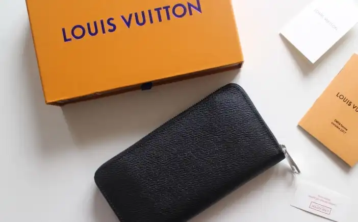 LV Wallets 4192F-0042