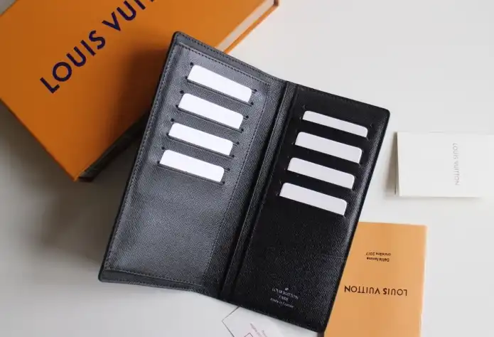 LV Wallets 4192F-0047