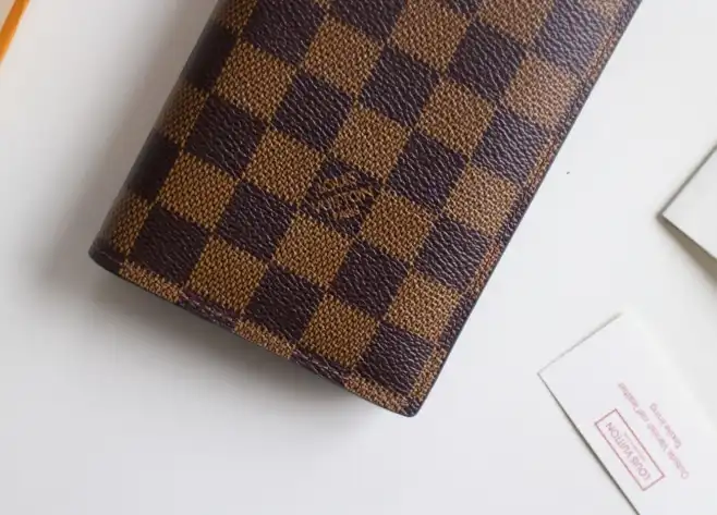 LV Wallets 4192F-0049