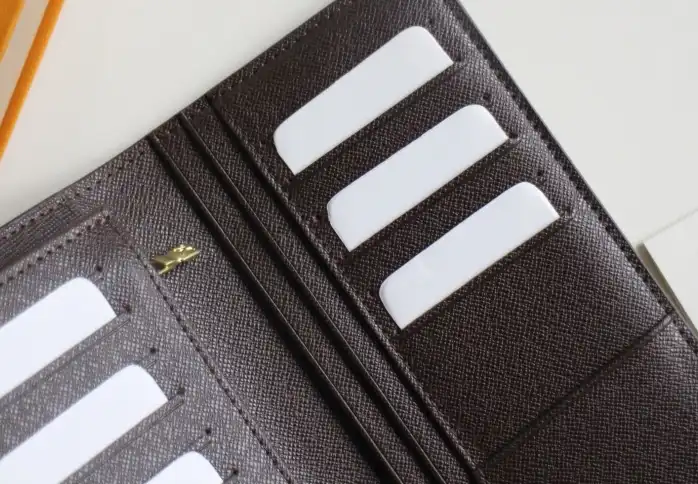 LV Wallets 4192F-0049