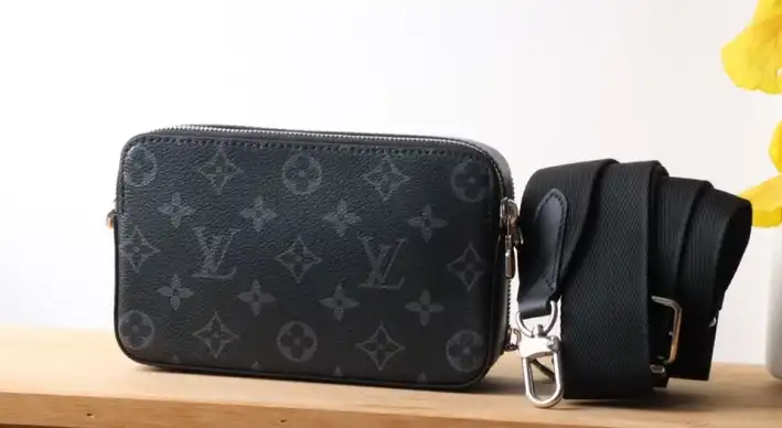 LV Clutch Bags 4192F-0081