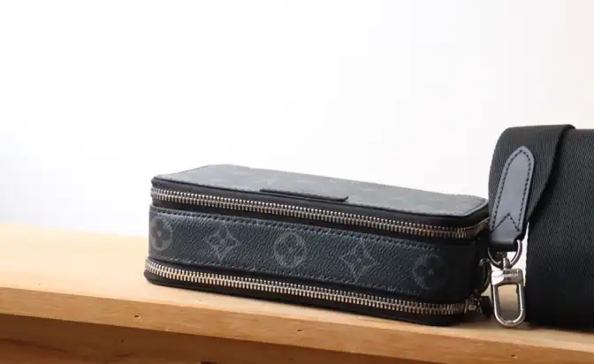 LV Clutch Bags 4192F-0081