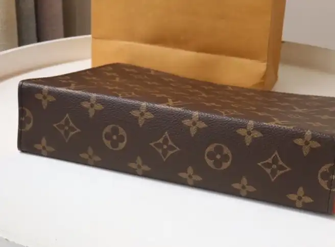 LV Clutch Bags 4192F-0086