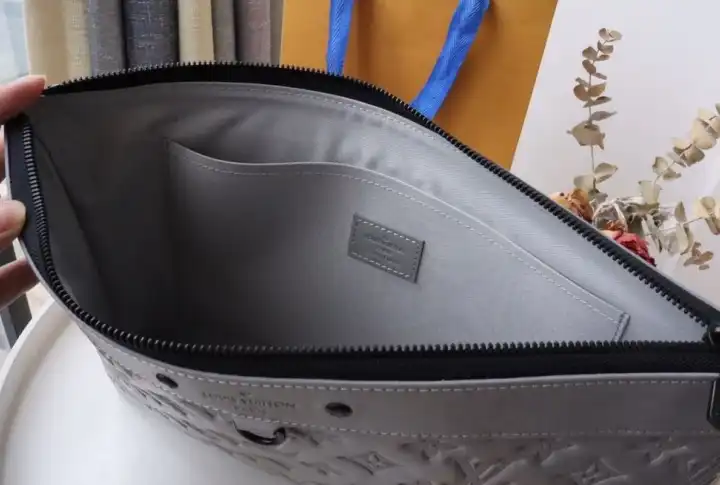 LV Clutch Bags 4192F-0166