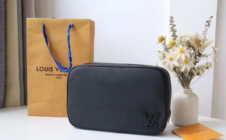 LV Clutch Bags 4192F-0183