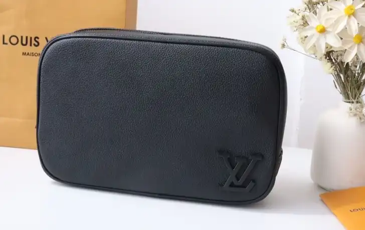 LV Clutch Bags 4192F-0183