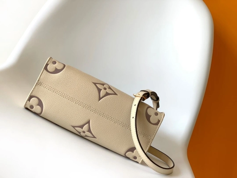 LV Shopping Bags 4194A-0095