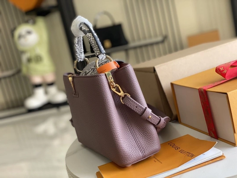 LV Capucines Bags 4194A-0261