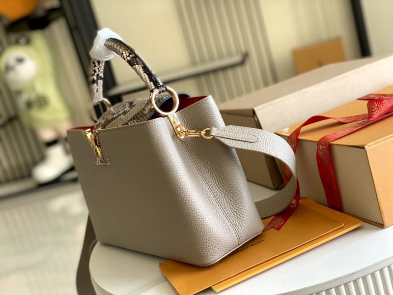 LV Capucines Bags 4194A-0265