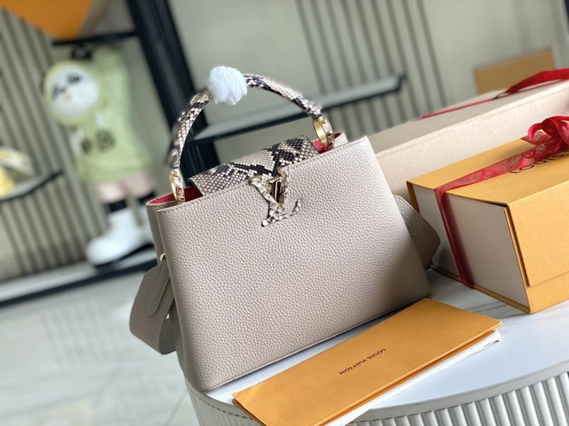 LV Capucines Bags 4194A-0266