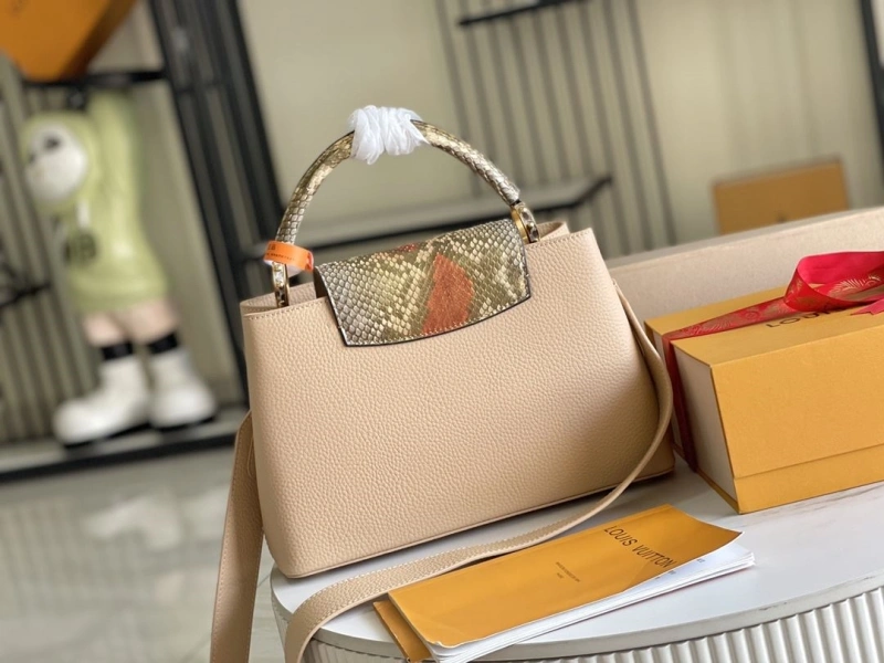 LV Capucines Bags 4194A-0268
