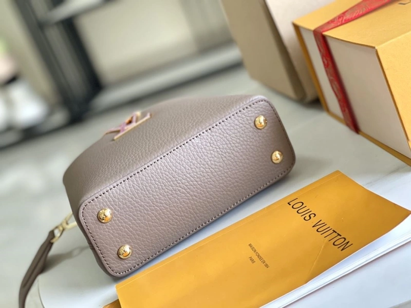 LV Capucines Bags 4194A-0272