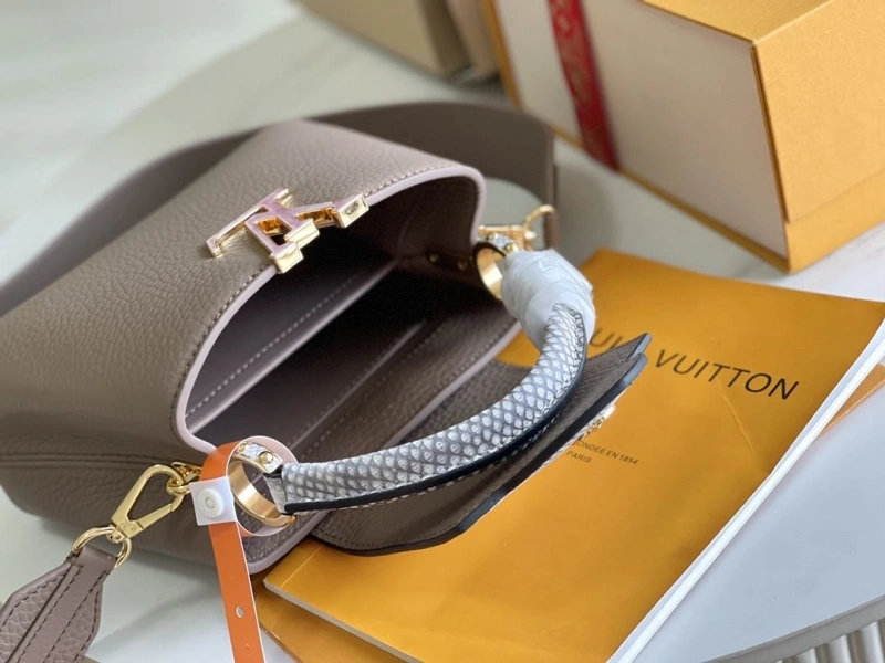 LV Capucines Bags 4194A-0272