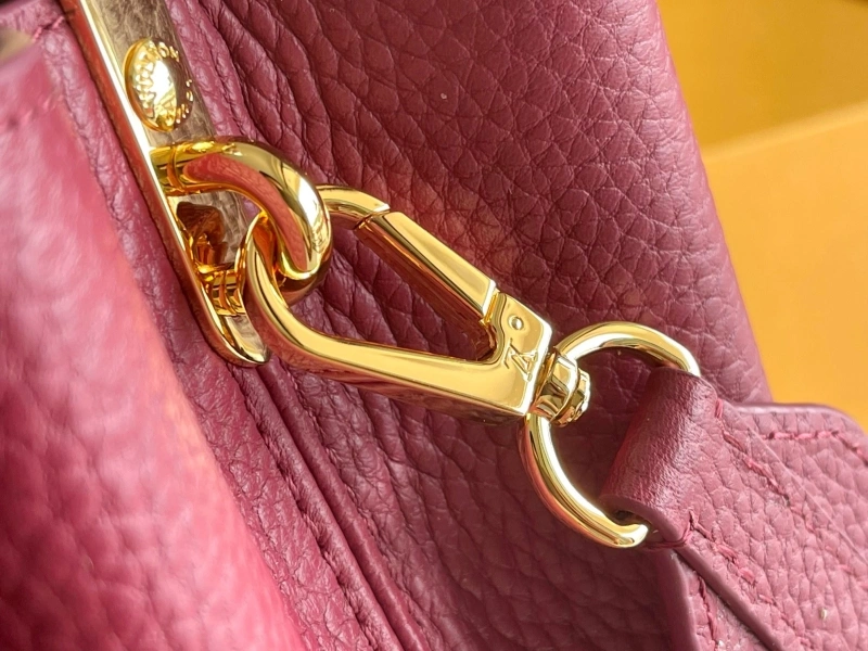 LV Capucines Bags 4194A-0273