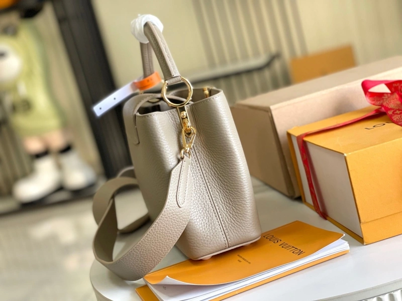 LV Capucines Bags 4194A-0282