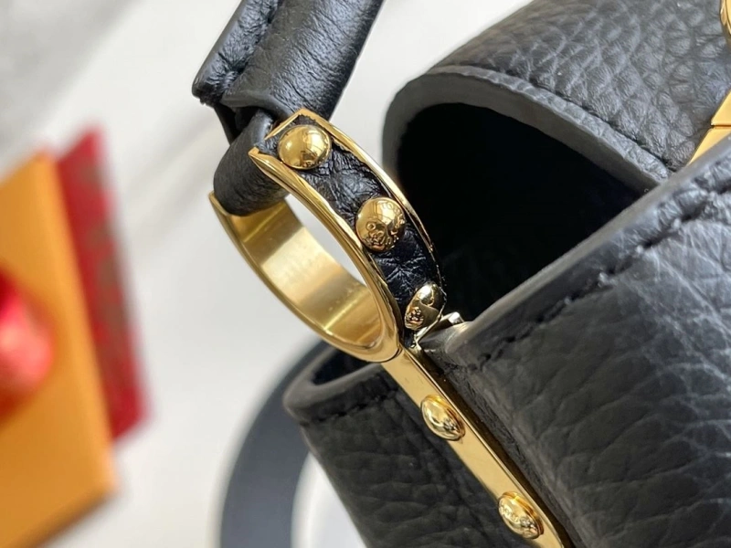 LV Capucines Bags 4194A-0301