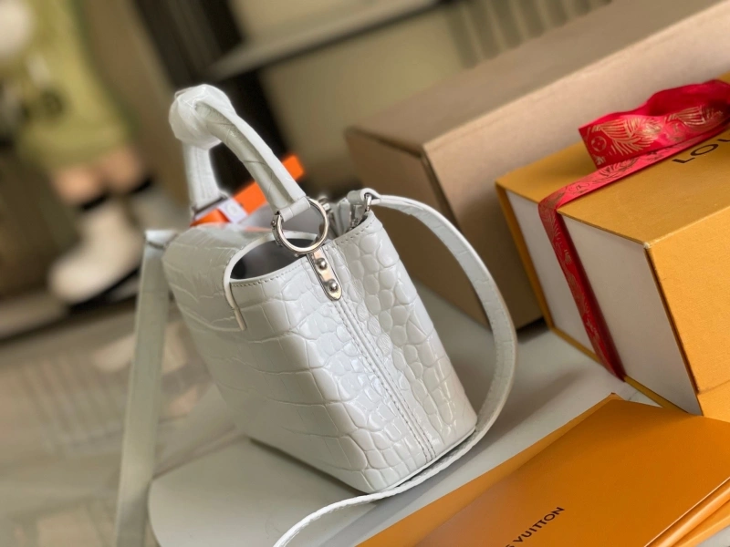 LV Capucines Bags 4194A-0312