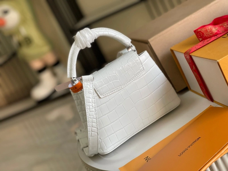 LV Capucines Bags 4194A-0312