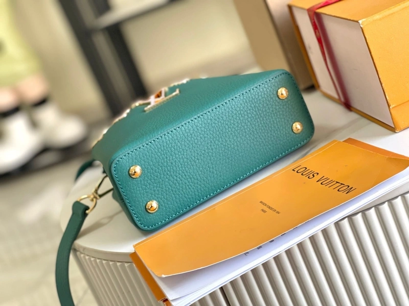 LV Capucines Bags 4194A-0324