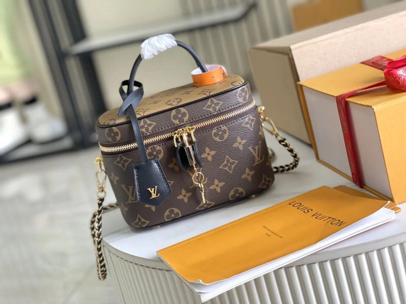 LV Cosmetic Bags 4194A-0395