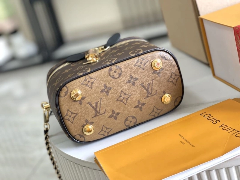 LV Cosmetic Bags 4194A-0395