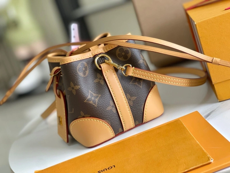 LV Bucket Bags 4194A-0396