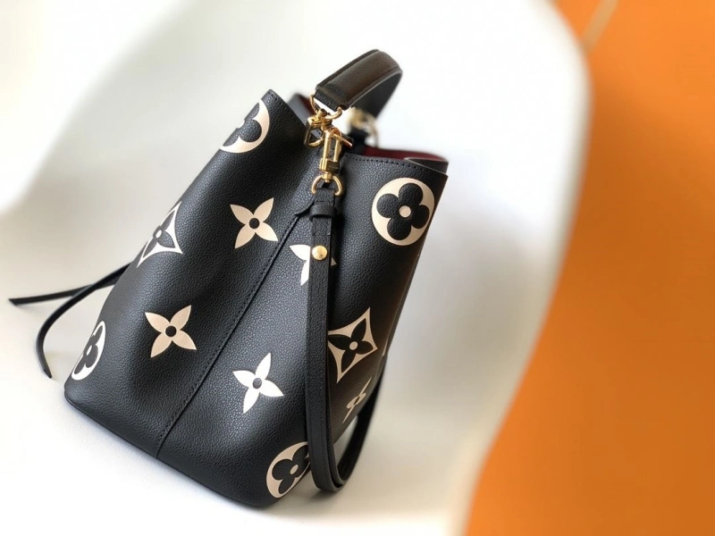LV Bucket Bags 4194A-0571