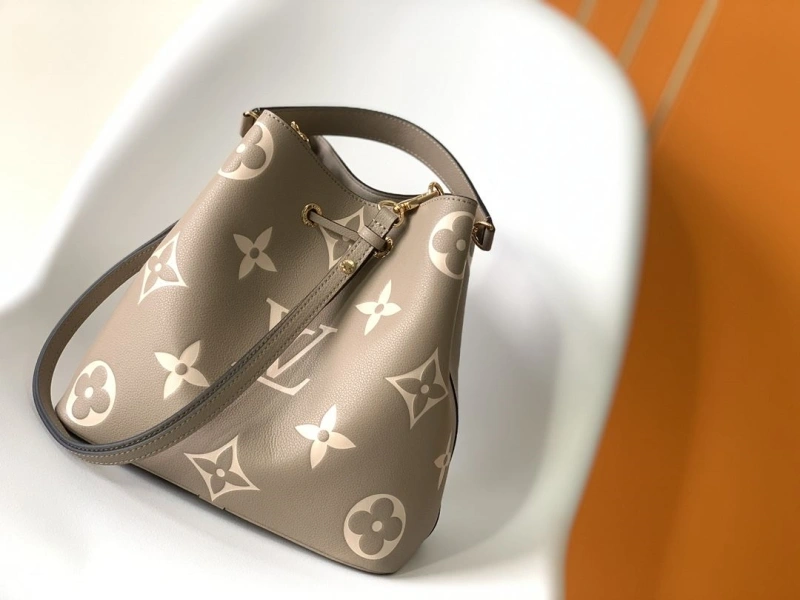 LV Bucket Bags 4194A-0572